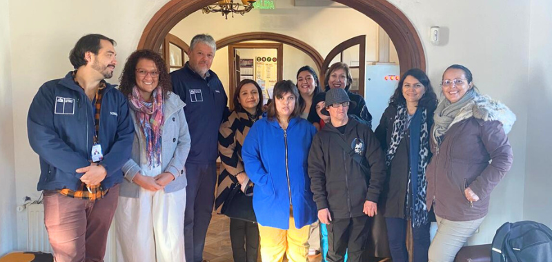 Delegaciones de Costa Rica y Senadis visitan residencias de Fundación Coanil en Recoleta