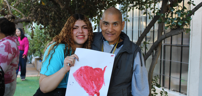 Voluntarios de la Universidad San Sebastián compartieron con residentes en la comuna de Recoleta
